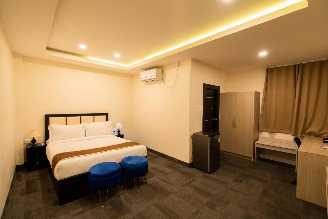 Royale Lalawi Hotel Āīzawl Dış mekan fotoğraf
