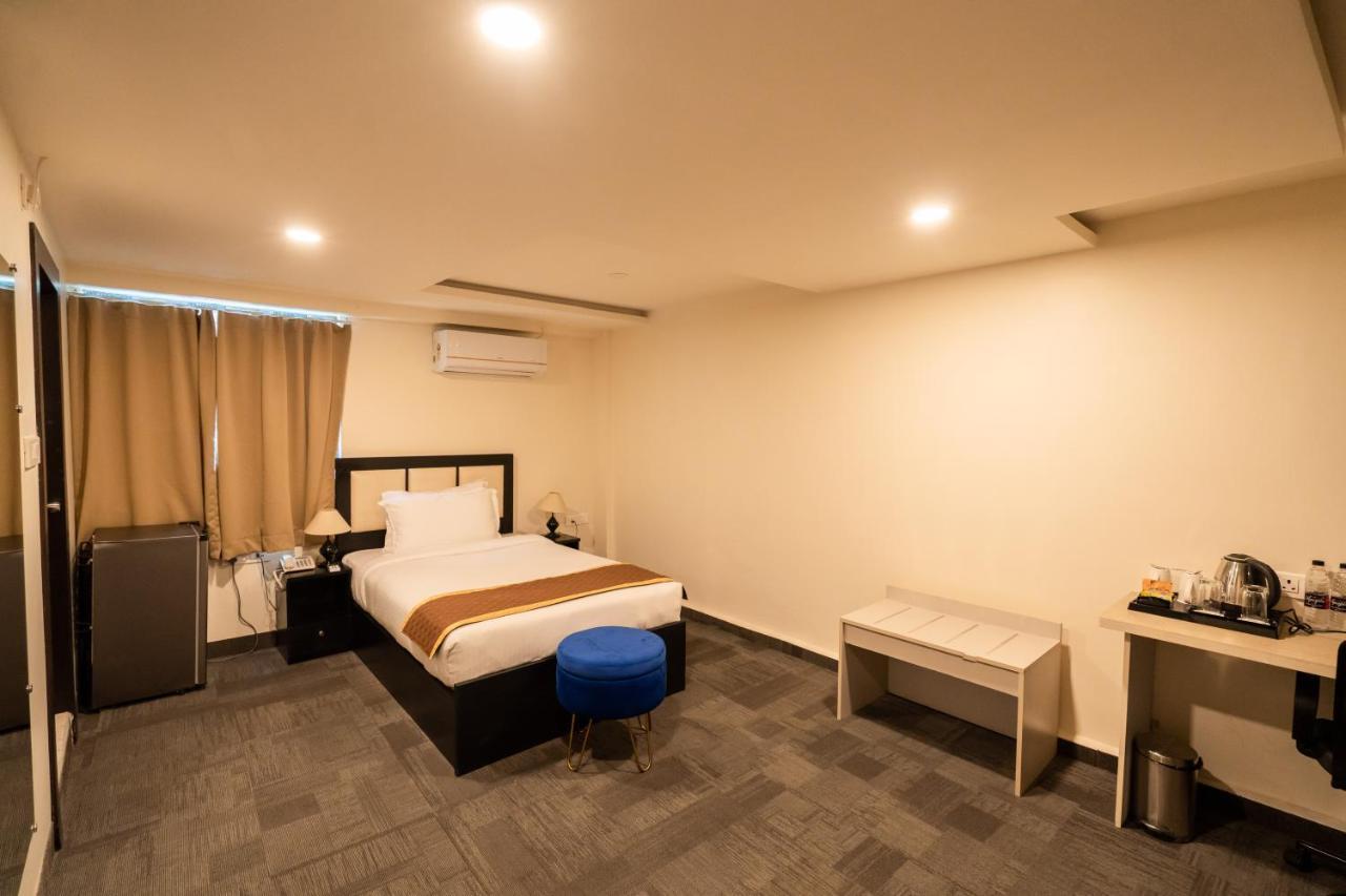 Royale Lalawi Hotel Āīzawl Dış mekan fotoğraf