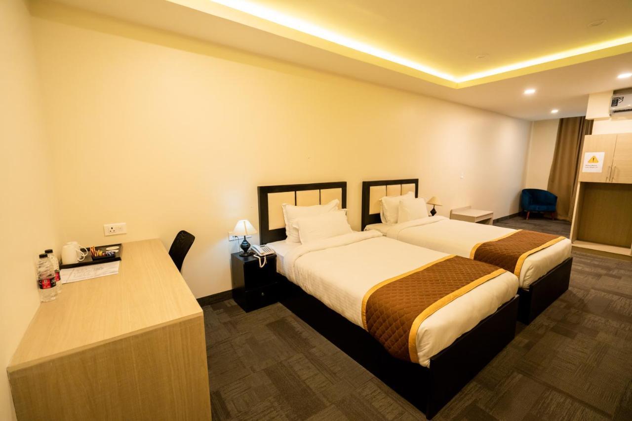 Royale Lalawi Hotel Āīzawl Dış mekan fotoğraf